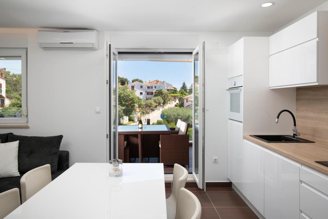 Monte Paradiso Sun Apartment Pula Luaran gambar